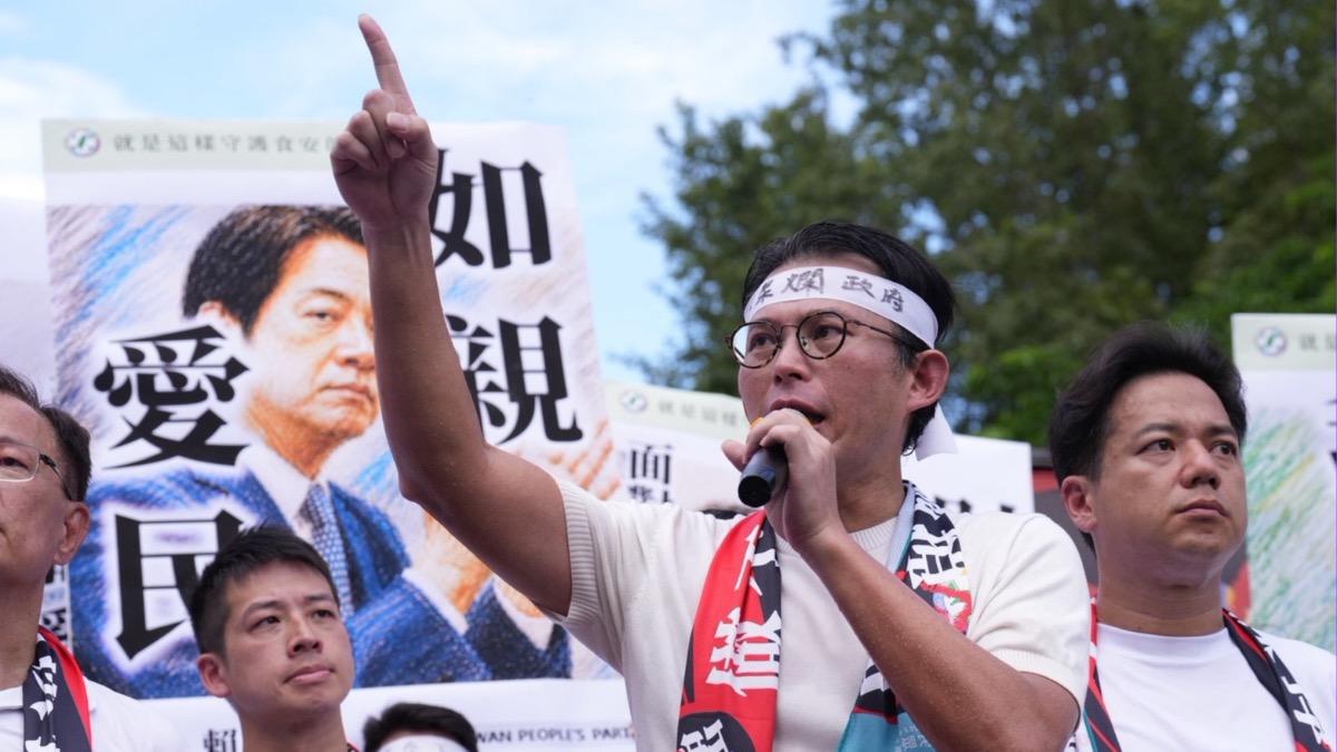 民眾黨主席黃國昌也走上凱道反毒油。（圖／民眾黨提供）