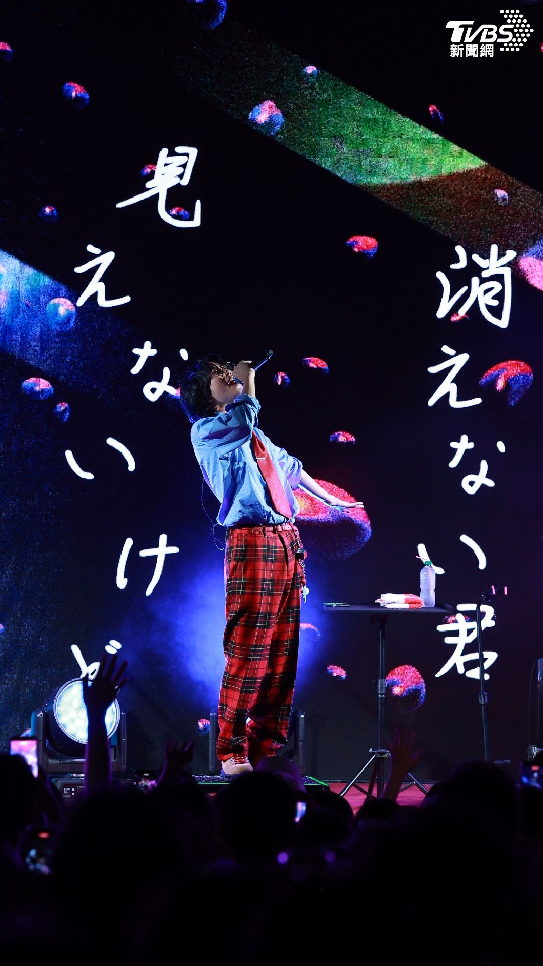 演出僅30分鐘,但聲光跟畫面效果都不輸給正規活動。(圖/黃城碩攝)