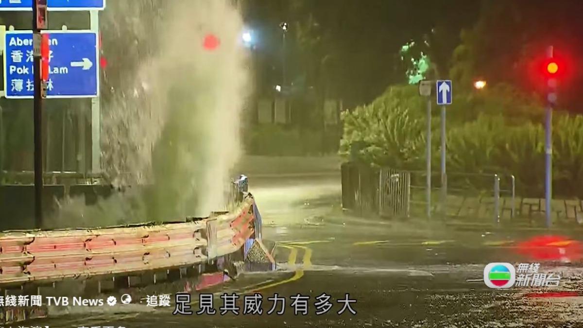 中國今年最強!颱風紅霞挾14級風登陸 香港掀狂風巨浪9人傷