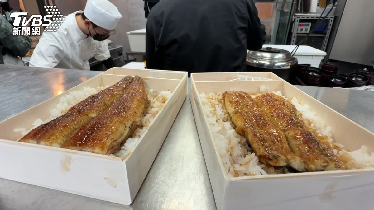業者推出外帶小份的鰻魚丼買一送一的優惠。（圖／TVBS）