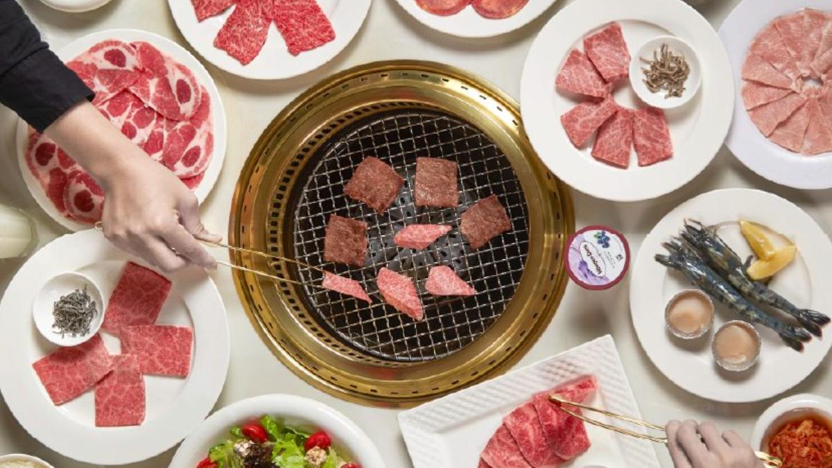 除了主要的燒肉外，選擇多元的海鮮、副餐，以及甜品，都是吸引大家一再光顧的原因。（圖／翻攝自IG@umai.tw）
