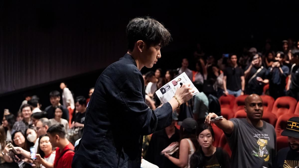 柯震東新片紐約首映「秒變簽名會」　金燕玲睽違10年接台片：因為他才演
