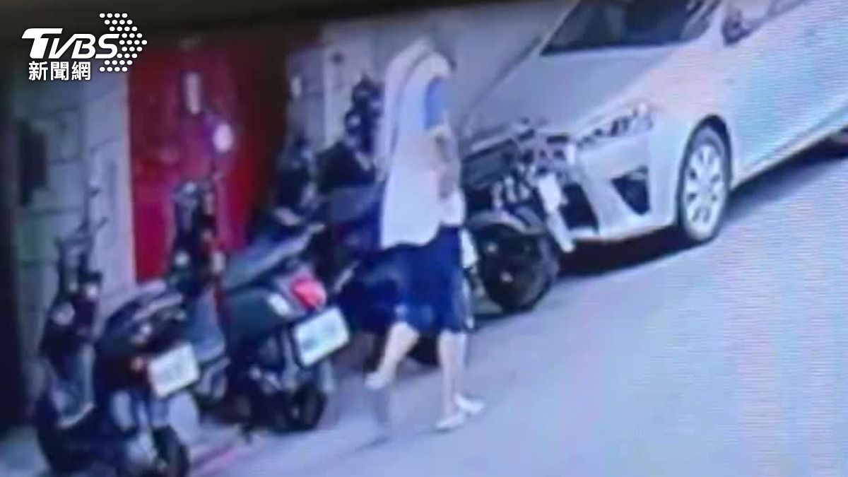中和公公雙刀猛砍媳婦!「殘殺上百刀」頭頸幾乎分離 血濺1米