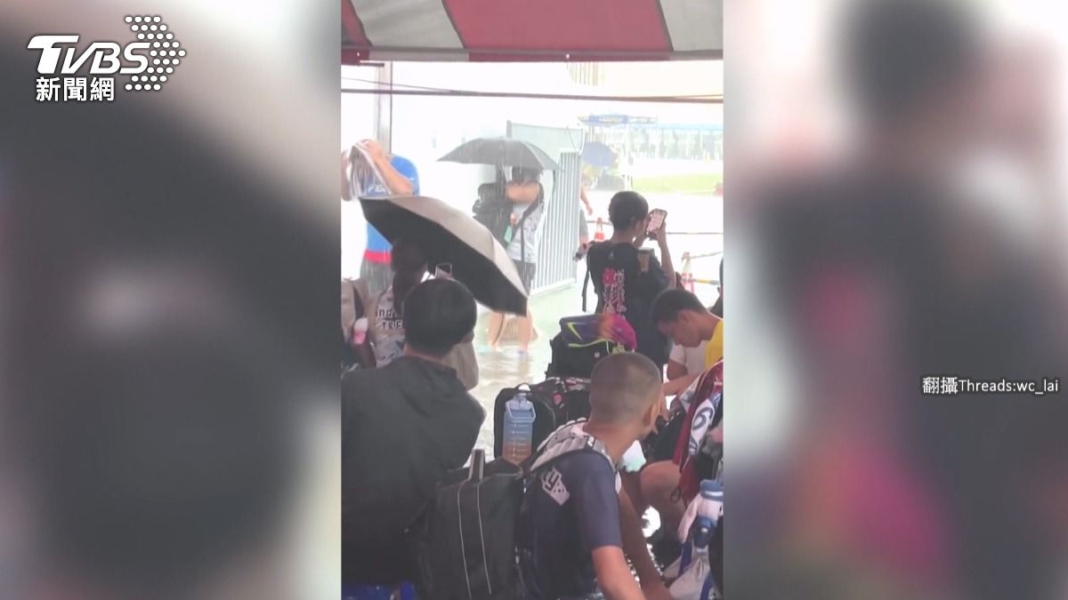 豪雨狂炸台中！比賽變泡水「全國田徑賽」首日下午就喊停 。(圖／民眾提供)