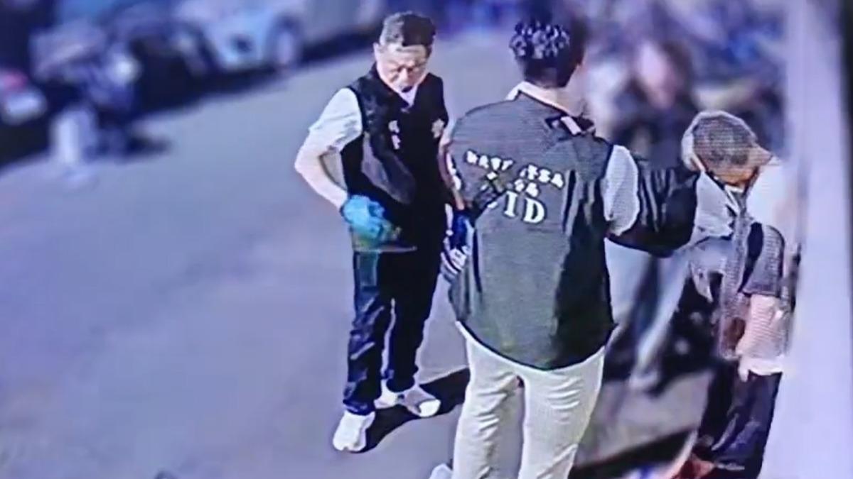 張翁的謊言被戳破,當場被警方逮捕。(圖/民眾提供)