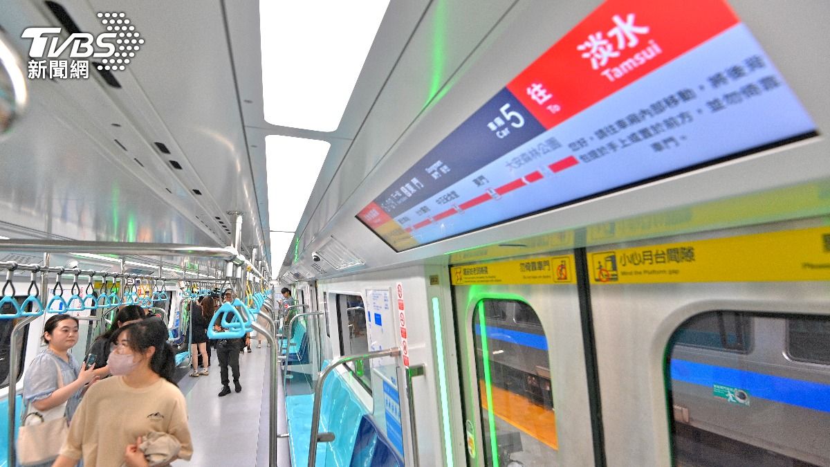 台北捷運採購的首列新電聯車內裝公開。（圖／胡瑞麒攝）