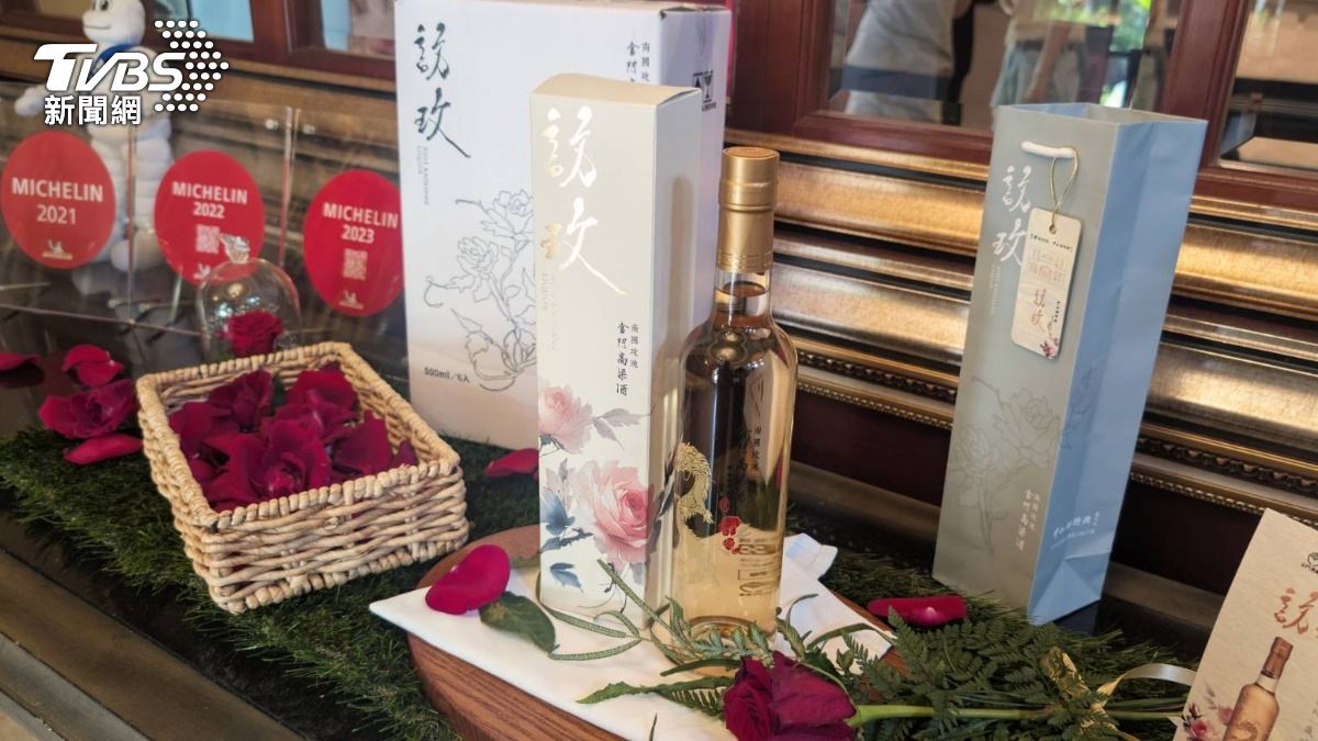 3年前炒到近5倍!神酒聯手金門高粱限量款 每瓶藏3朵玫瑰