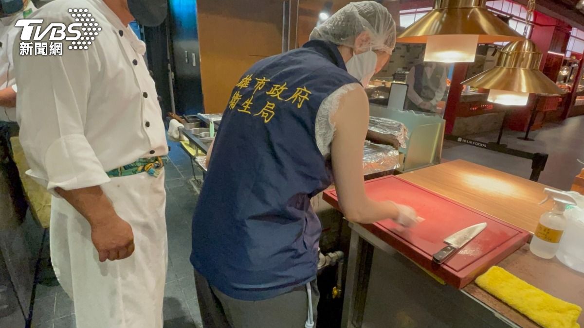 全台最難訂Buffet「島語」爆上吐下瀉　衛生局揪缺失