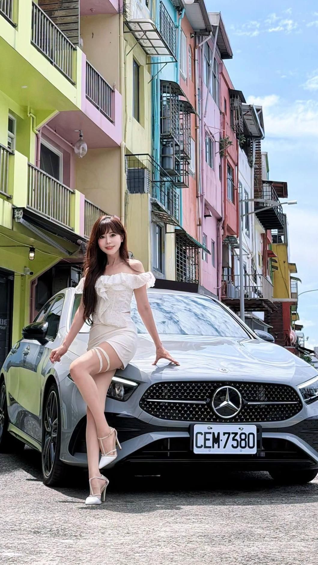 李冠儀在汽車圈耕耘多年。(圖/翻攝自李冠儀臉書)