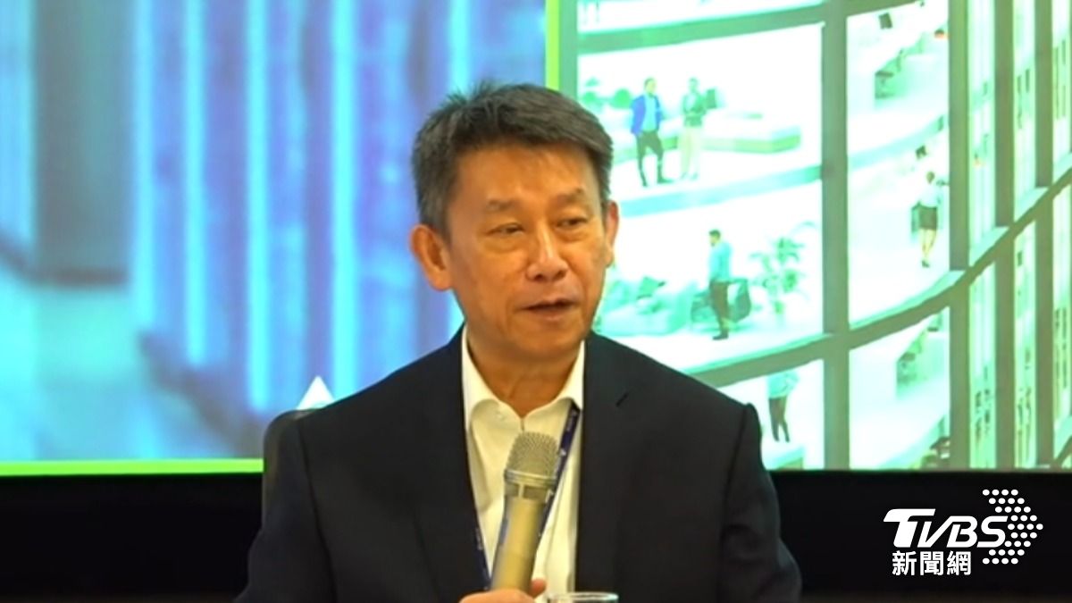 台達電董事長鄭平也在法說會上強調,AI資料中心建置不會停,還要擴廠。(圖/TVBS)