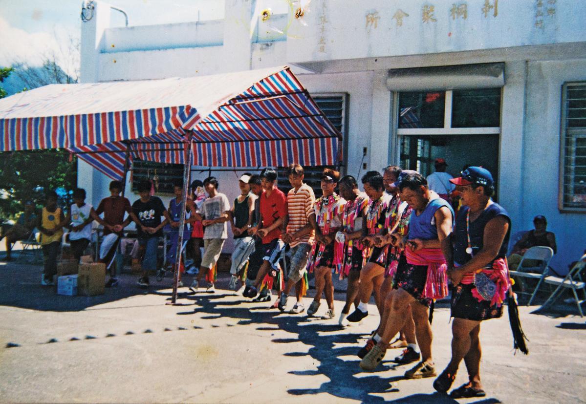 莿桐部落族人舉辦豐年祭，他們強調傳統領域不能被占，要對子孫有交代。