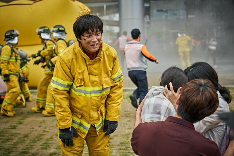 《與神同行》全台票房破4億 宋仲基「催淚神鍋」好逼人