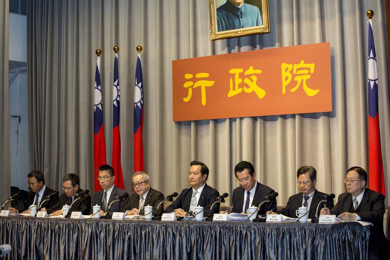 擬放寬高階公務員請領加班費 基層憂排擠恐領嘸