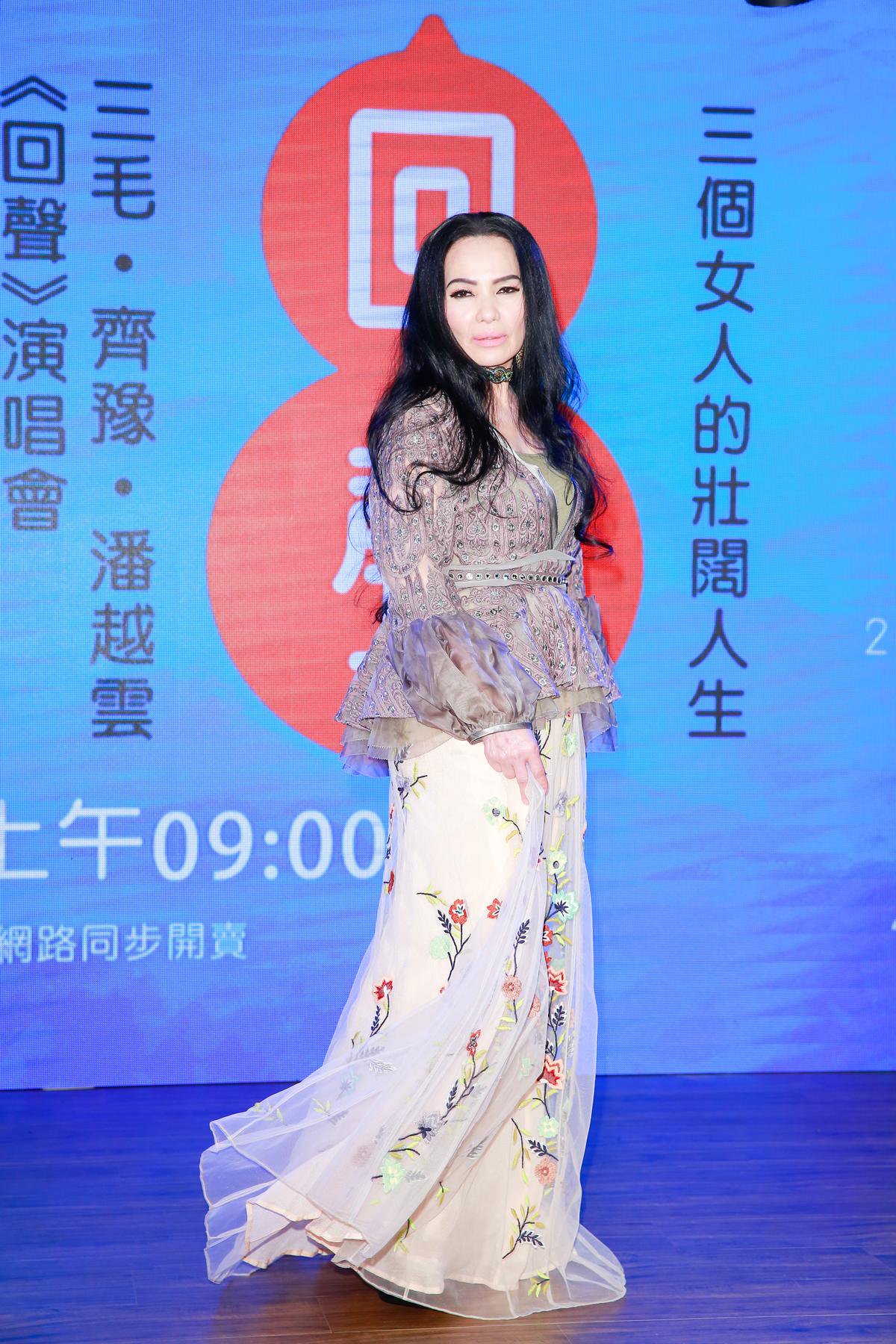 潘越雲去年考上文化大學音樂系碩士班。