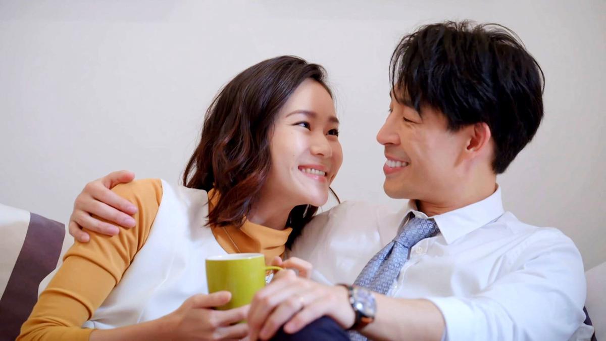 鍾瑶與藍鈞天在戲裡飾演一對交往多年準備結婚的情侶。（三立提供）
