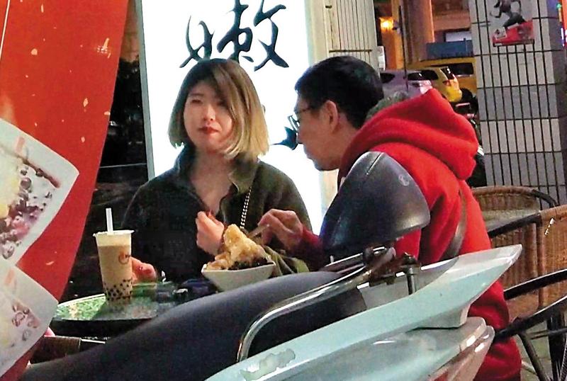 餵食辣妹又玩通宵　男星婚外生活極樂無比