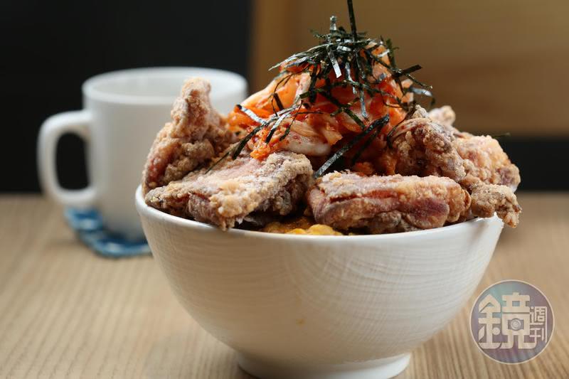 板橋大分量炸雞丼飯 多到滿出碗公