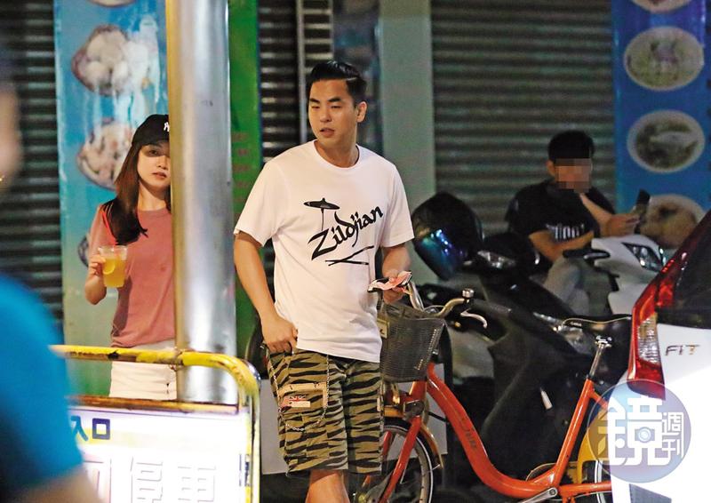 大叔樣微消風　柯有倫帶女友約會曝真容