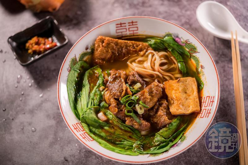 煮麵也點燃愛心柴火 時寓牛肉麵吧的食物行動