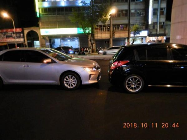 遲遲不肯下車處理擦撞　醉男車上離奇死亡