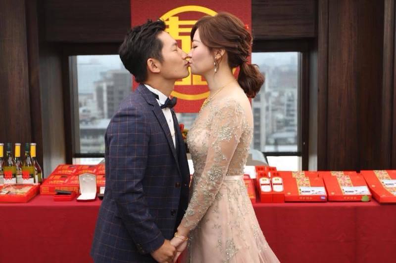 蔡昌憲娶某循傳統禮 溫馨訂婚宴曝光