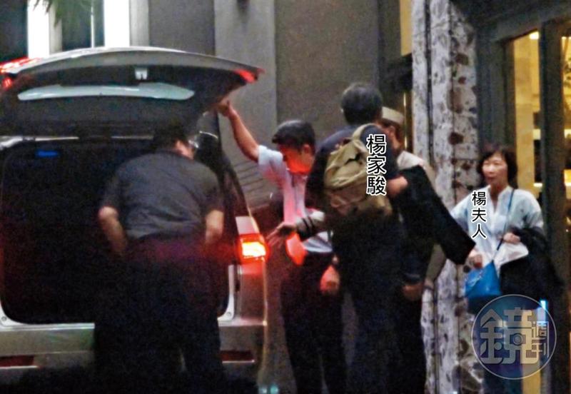 移民署長遭爆公費爽遊　部屬慘淪提行李、拍照小弟