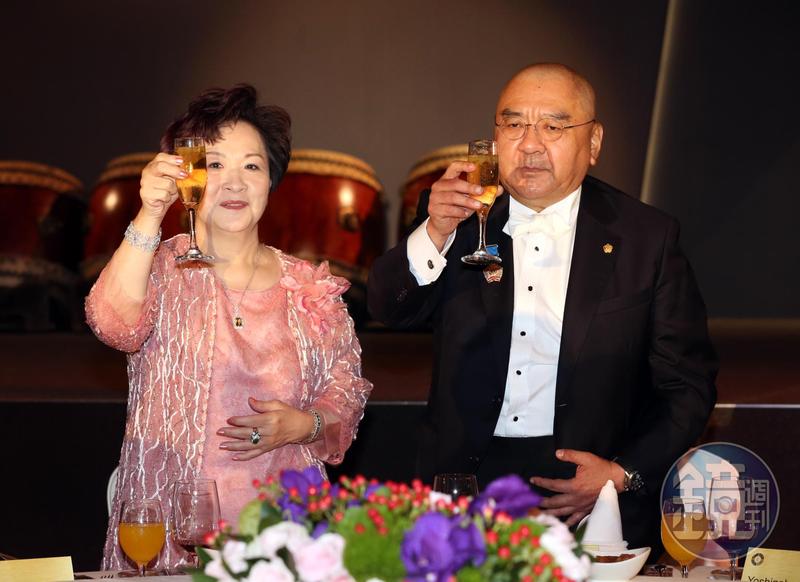 投資都賣在高檔 他勇奪台灣第2大富豪
