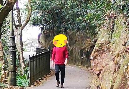 擄獲野生林青霞!圓臉「腫一圈」 紅衣飄嬸味