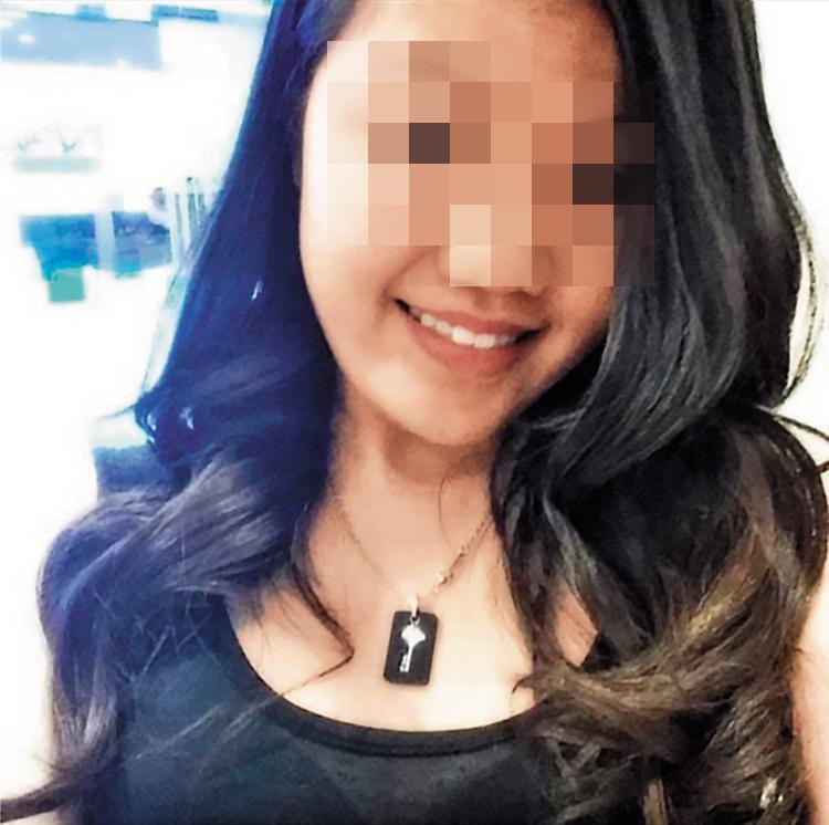 新加坡情侶皆否認懷孕,郭女捧孕肚逛街的畫面卻被清楚拍下。(翻攝臉書)
