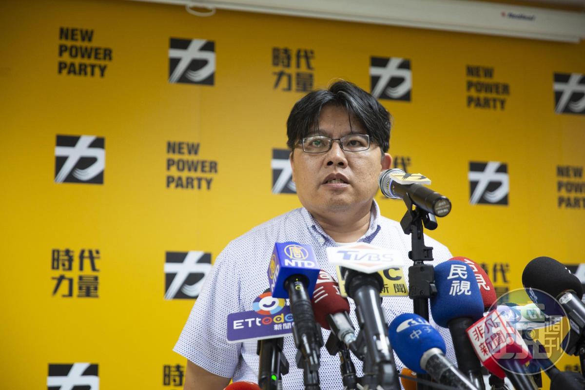 林昶佐昨(1日)宣布退出時代力量,邱顯智開記者會重申「台派沒有分裂的本錢」。