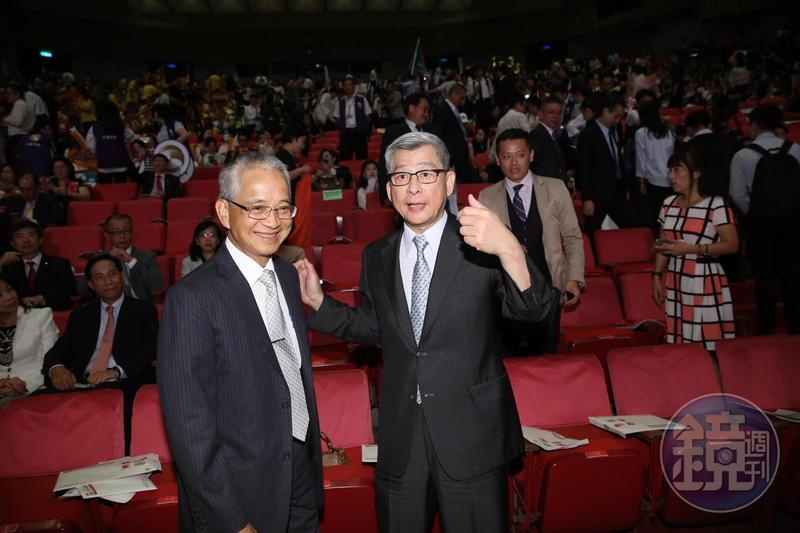 搶下壽險公會理事長 蔡宏圖蔡明忠首度聯手內幕