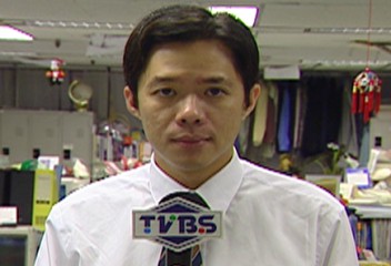 歷險船長見到記者林宏宜 感激不已
