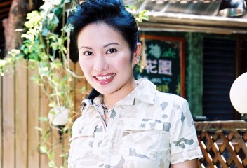 希拉蕊學妹家教好　葉璇對緋聞男友有禮貌