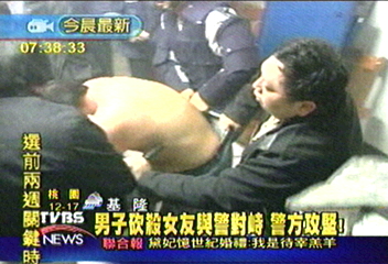 男子殺女友與警對峙 警方攻堅