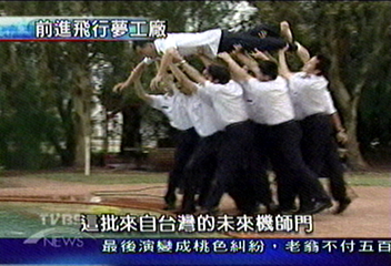 【前進飛行夢工廠】飛行學校 台灣學員生活點滴