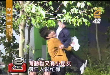 SHE不想長大MV 扮長不大的歐洲貴族