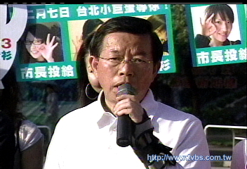 搶攻年輕票！謝溜直排輪　郝掃東區