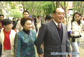 郝柏村夫婦投票 都說對子有信心!