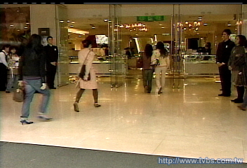 力霸危機／「到新光三越結帳」　衣蝶廠商拒刷卡
