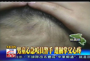 「別抓我媽」　男童磕頭求警救販毒母