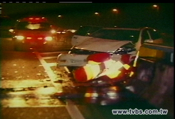 國道停車換座　婦遭酒駕撞飛慘死