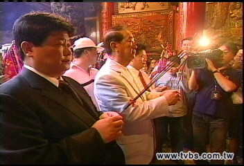媽祖遶境／第14年宋楚瑜拜媽祖　避起駕