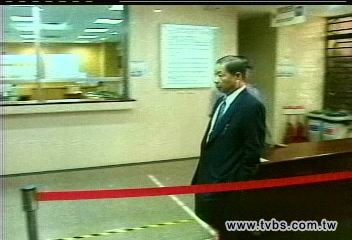 力華票違法授信　傳前財長李庸三