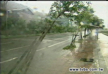 聖帕颱風／北市10高架道路禁停　橋面淨空