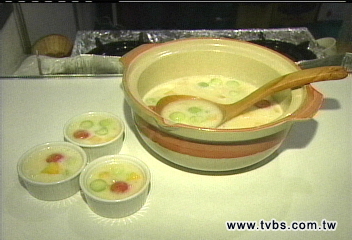 米食變身! 加冰淇淋「冰粥」成甜點