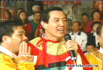 扁批父骨灰罈 馬英九持續冷處理