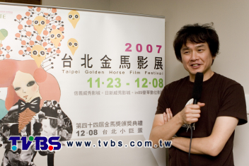 藝術家奈良美智　搶影展貴賓首位