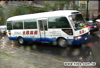 「我是受害人」　康橋問題校車照駛