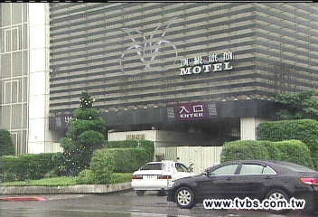 戀愛旅館退燒 大老闆中箭落馬