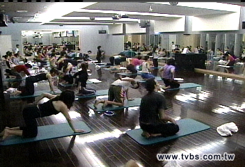 亞力歇業/亞力山大分館首開 會員急取物品
